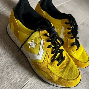Converse sneakers size 7.5